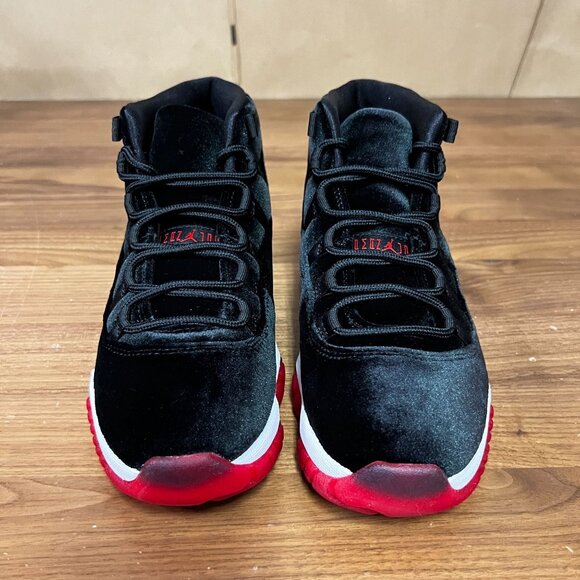 Jordan 11 Retro Bred Velvet DB5457-061 Women's 6.5 Luxury Basketball Sneakers - Picture 3 of 12